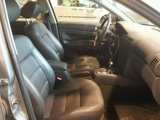 WVWPD63B14P329368 - 2004 VOLKSWAGEN PASSAT GLS GRAY photo 5