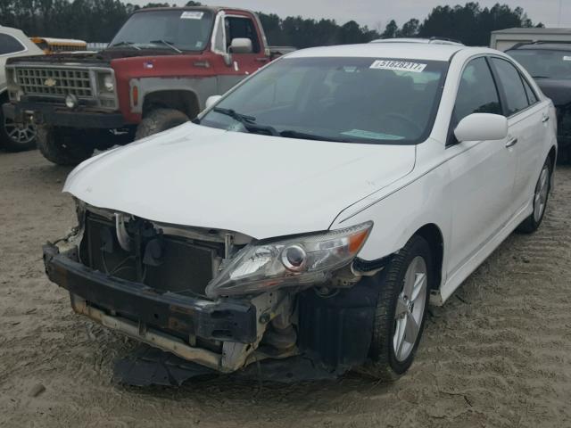 4T1BF3EK9AU507438 - 2010 TOYOTA CAMRY BASE WHITE photo 2
