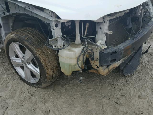 4T1BF3EK9AU507438 - 2010 TOYOTA CAMRY BASE WHITE photo 9