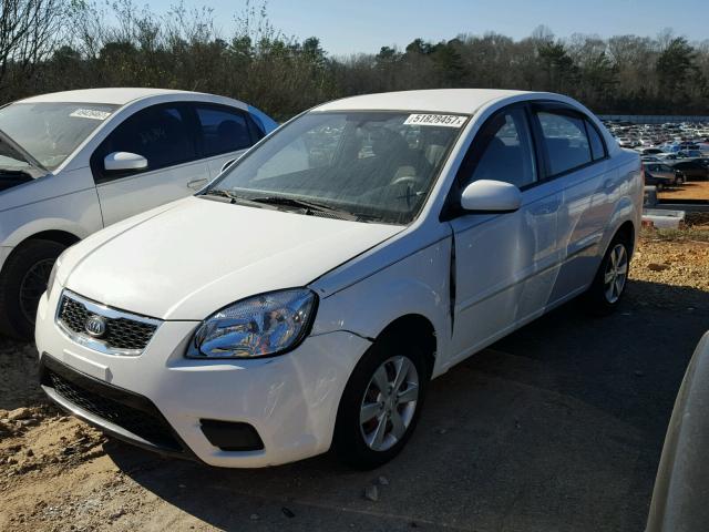 KNADH4A36B6930377 - 2011 KIA RIO BASE SILVER photo 2