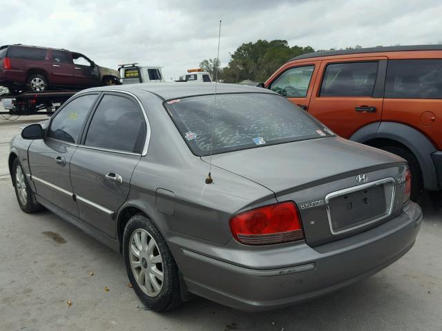 KMHWF35H23A786743 - 2003 HYUNDAI SONATA GLS GRAY photo 3