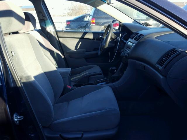 1HGCM56376A080241 - 2006 HONDA ACCORD SE BLUE photo 5