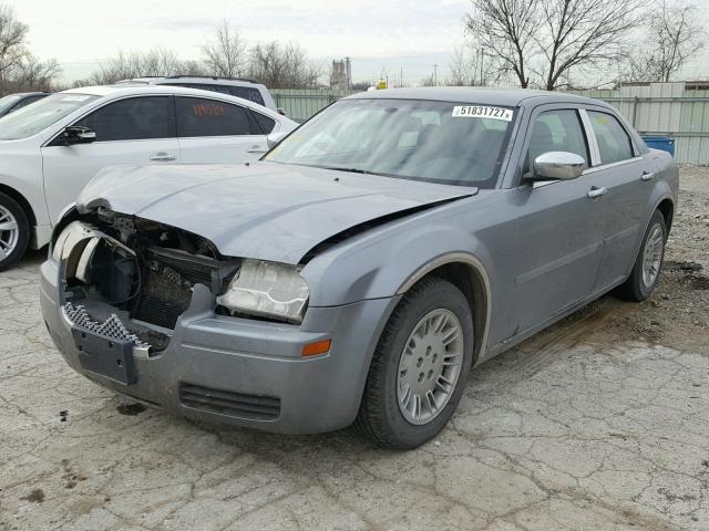 2C3KA43R36H432257 - 2006 CHRYSLER 300 SILVER photo 2