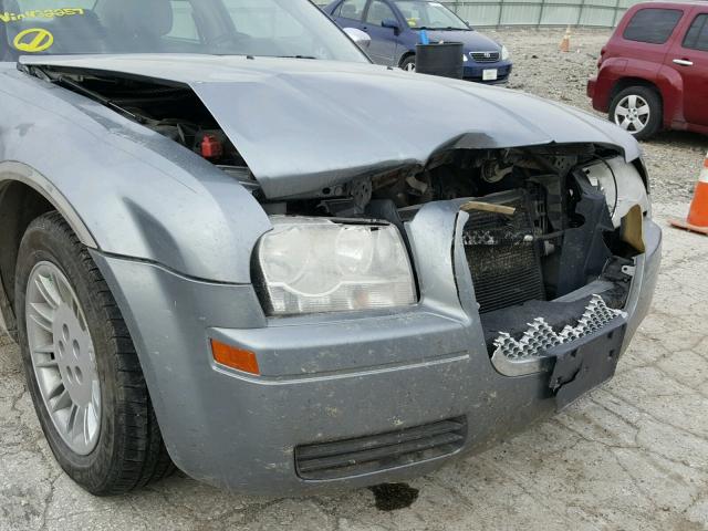 2C3KA43R36H432257 - 2006 CHRYSLER 300 SILVER photo 9