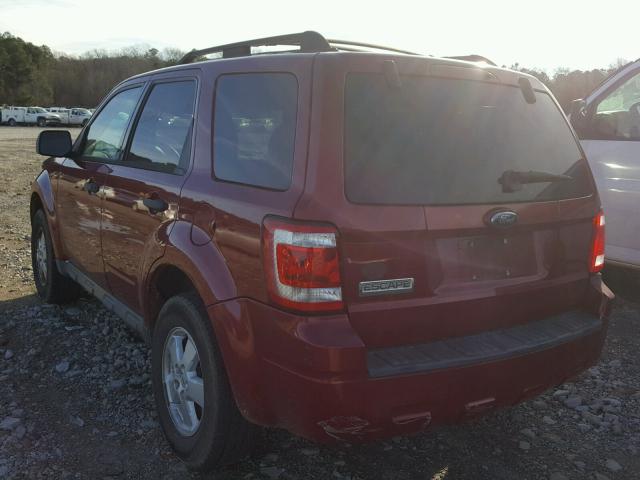 1FMCU02709KC80480 - 2009 FORD ESCAPE XLS RED photo 3