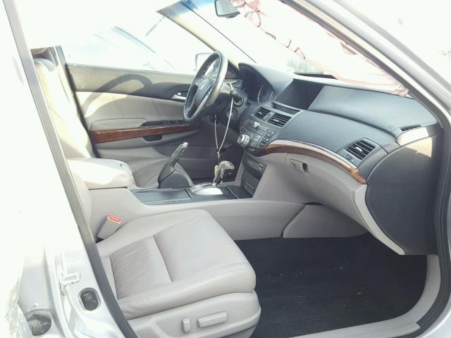 1HGCP3F80CA028193 - 2012 HONDA ACCORD EXL SILVER photo 5