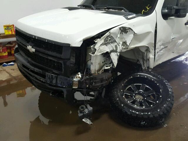 1GCHK23658F175829 - 2008 CHEVROLET SILVERADO WHITE photo 9