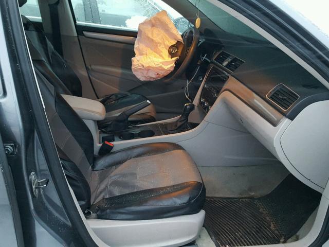 1VWAP7A30CC035557 - 2012 VOLKSWAGEN PASSAT S GRAY photo 5