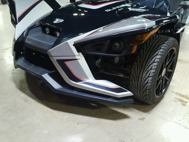 57XAARFA5H8122167 - 2017 POLARIS SLINGSHOT TWO TONE photo 17