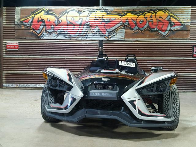 57XAARFA5H8122167 - 2017 POLARIS SLINGSHOT TWO TONE photo 3