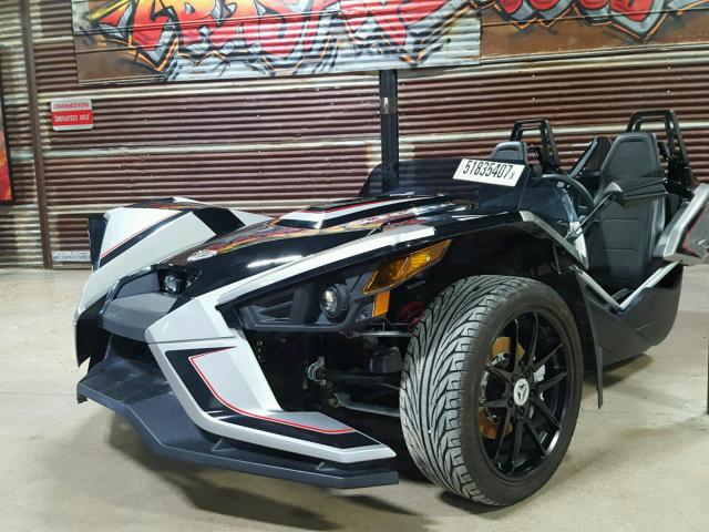 57XAARFA5H8122167 - 2017 POLARIS SLINGSHOT TWO TONE photo 4