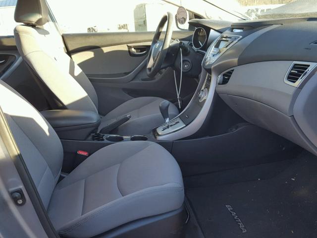 KMHDH4AEXCU401401 - 2012 HYUNDAI ELANTRA GL GRAY photo 5