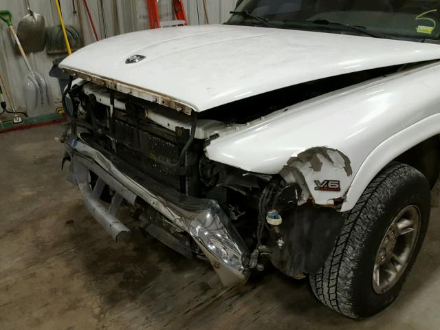 1B7GL22X9YS528308 - 2000 DODGE DAKOTA WHITE photo 9