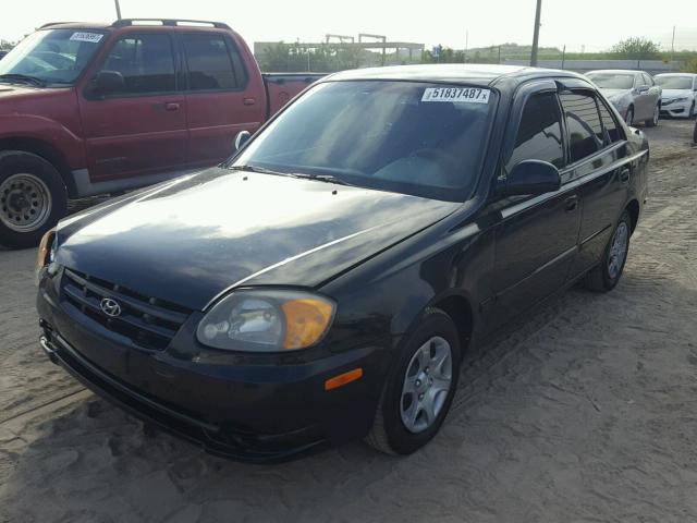 KMHCG45C05U643348 - 2005 HYUNDAI ACCENT GL BLACK photo 2