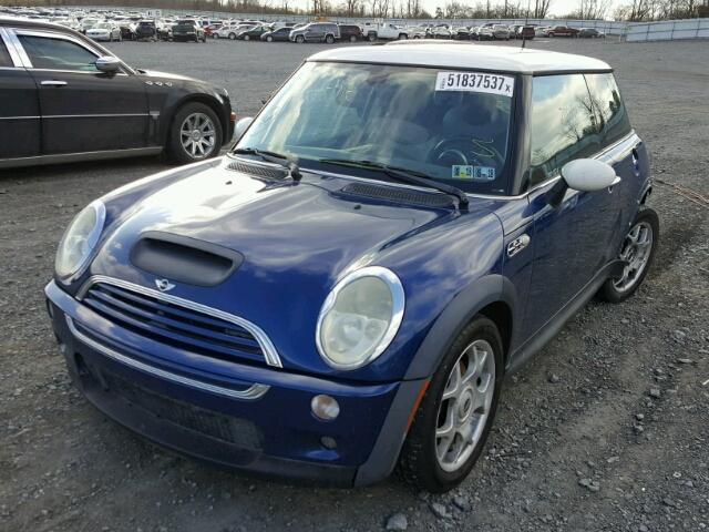 WMWRE33494TD79335 - 2004 MINI COOPER S BLUE photo 2