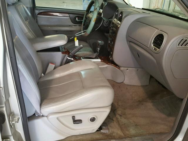 1GKDT13SX52300091 - 2005 GMC ENVOY BROWN photo 5