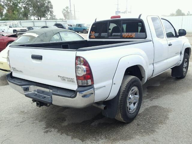 5TETU62N09Z635066 - 2009 TOYOTA TACOMA PRE WHITE photo 4