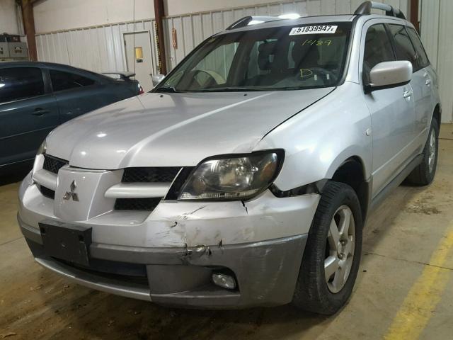 JA4LX41G13U091489 - 2003 MITSUBISHI OUTLANDER SILVER photo 2