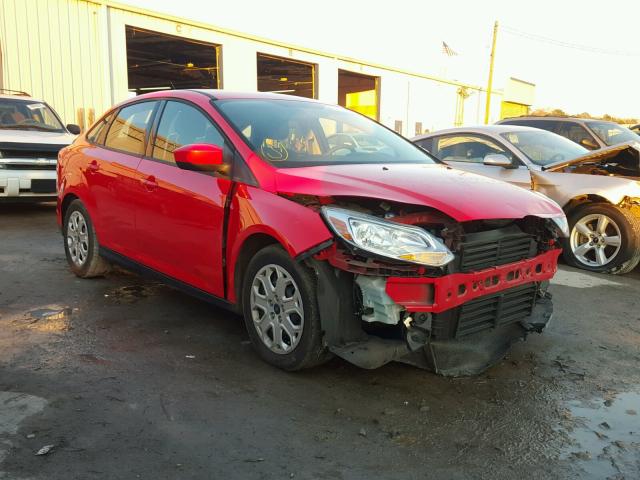 1FAHP3F27CL241037 - 2012 FORD FOCUS SE RED photo 1