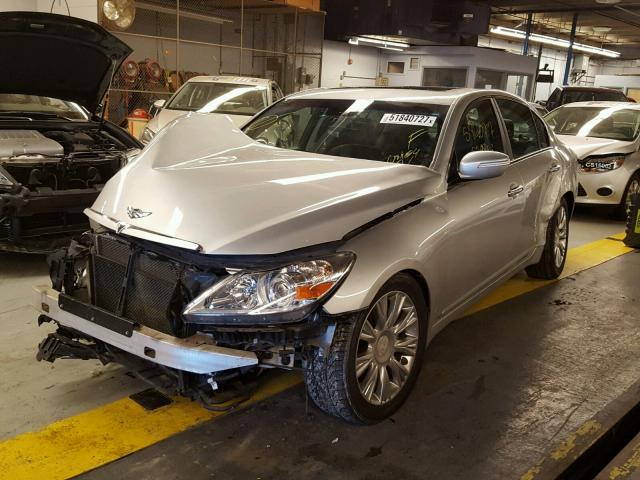 KMHGC46E79U043400 - 2009 HYUNDAI GENESIS 3. SILVER photo 2