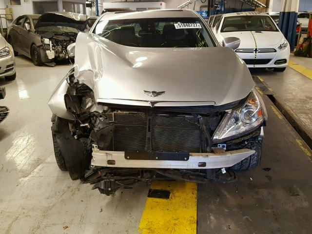 KMHGC46E79U043400 - 2009 HYUNDAI GENESIS 3. SILVER photo 9