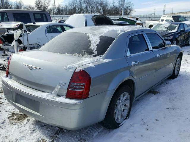 2C3JA63H15H110293 - 2005 CHRYSLER 300C SILVER photo 4