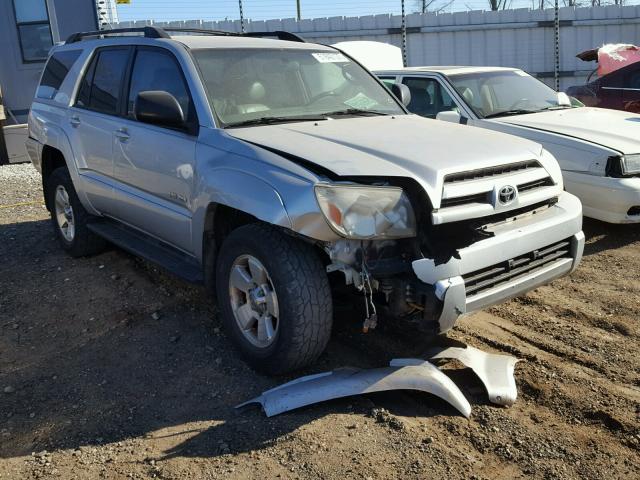 JTEBU14R848014386 - 2004 TOYOTA 4RUNNER SR SILVER photo 1