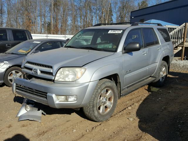 JTEBU14R848014386 - 2004 TOYOTA 4RUNNER SR SILVER photo 2