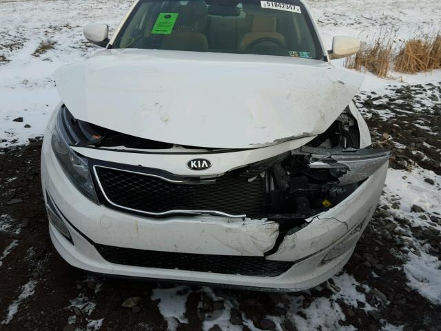 KNAGM4A77F5663838 - 2015 KIA OPTIMA LX WHITE photo 7