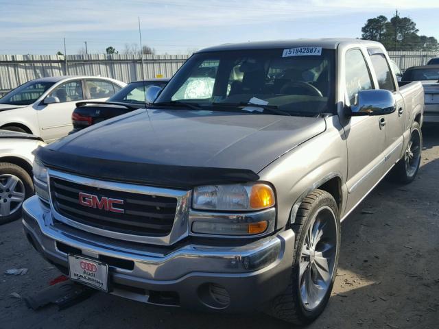 2GTEC13VX71135110 - 2007 GMC NEW SIERRA GRAY photo 2