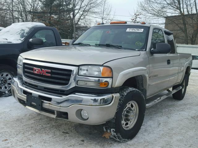 1GTHK29U25E329193 - 2005 GMC SIERRA K25 BEIGE photo 2