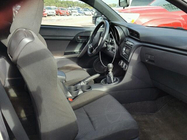 JTKJF5C78B3005322 - 2011 TOYOTA SCION TC 白色 照片 5