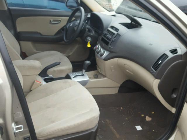 KMHDU46D68U481119 - 2008 HYUNDAI ELANTRA GL GOLD photo 5