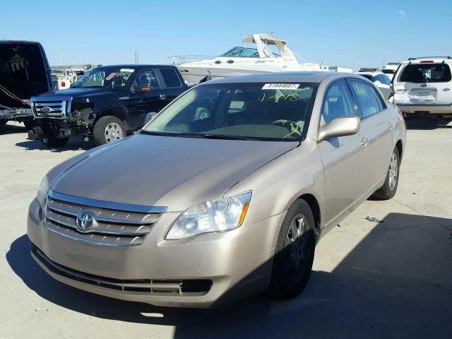 4T1BK36B77U222417 - 2007 TOYOTA AVALON XL GOLD photo 2