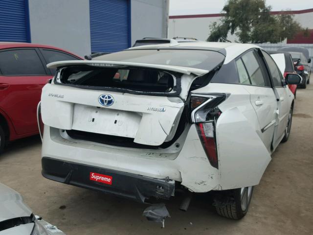 JTDKARFU8G3512215 - 2016 TOYOTA PRIUS WHITE photo 4