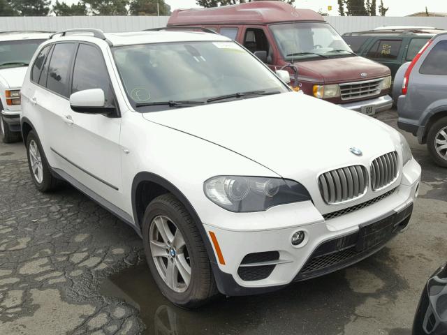 5UXZW0C55BL657857 - 2011 BMW X5 XDRIVE3 WHITE photo 1