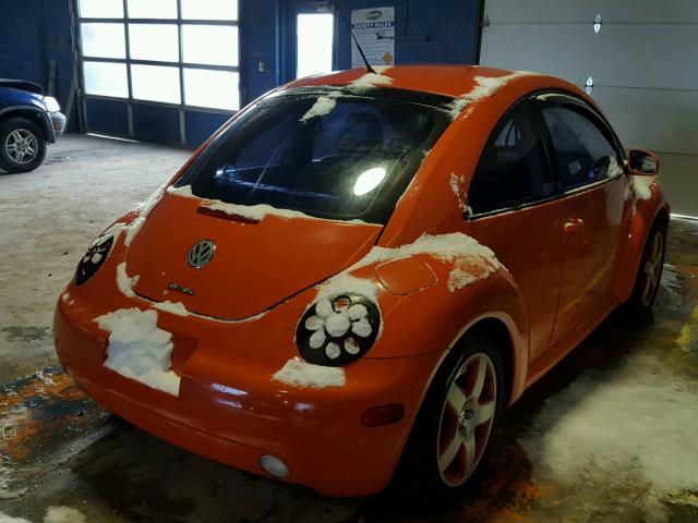 3VWCD21CX2M431173 - 2002 VOLKSWAGEN NEW BEETLE ORANGE photo 4