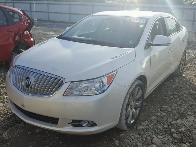 1G4GC5EG0AF299217 - 2010 BUICK LACROSSE C WHITE photo 2