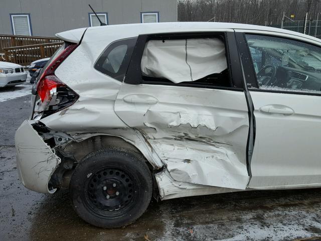 JHMGK5H53GX038764 - 2016 HONDA FIT LX Beyaz fotoğraf 9