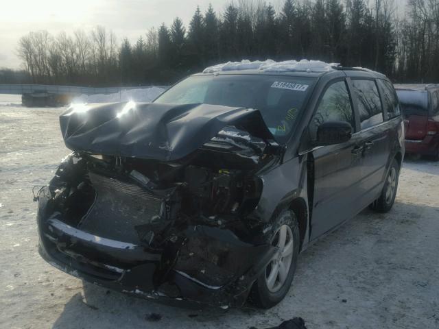 2V4RW3DG7BR694960 - 2011 VOLKSWAGEN ROUTAN SE BLACK photo 2