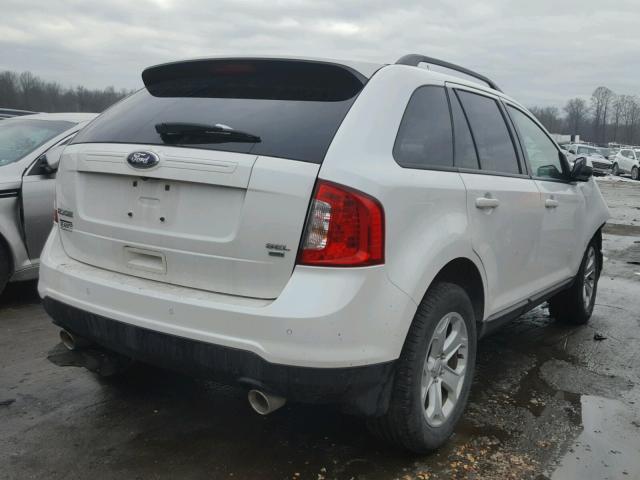 2FMDK4JC0DBA73266 - 2013 FORD EDGE SEL WHITE photo 4