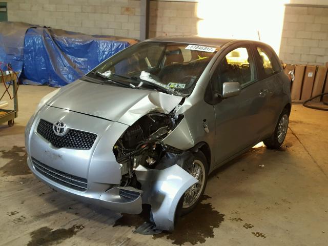 JTDJT923185217952 - 2008 TOYOTA YARIS SILVER photo 2