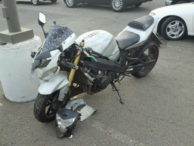 JS1GN7CA652111347 - 2005 SUZUKI GSX-R600 K SILVER photo 2