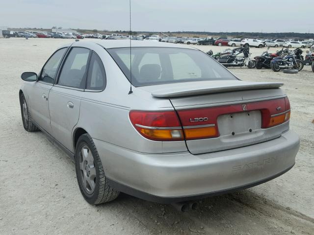 1G8JW54R32Y576995 - 2002 SATURN L300 SILVER photo 3