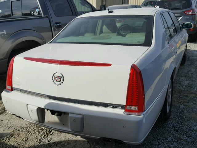 1G6KD57Y67U136290 - 2007 CADILLAC DTS WHITE photo 4