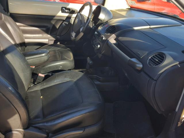 3VWSW31C16M402257 - 2006 VOLKSWAGEN NEW BEETLE 白色 照片 5