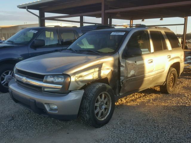 1GNDT13SX22516540 - 2002 CHEVROLET TRAILBLAZE TAN photo 2