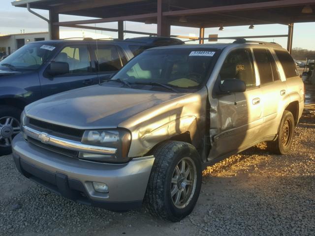 1GNDT13SX22516540 - 2002 CHEVROLET TRAILBLAZE TAN photo 3