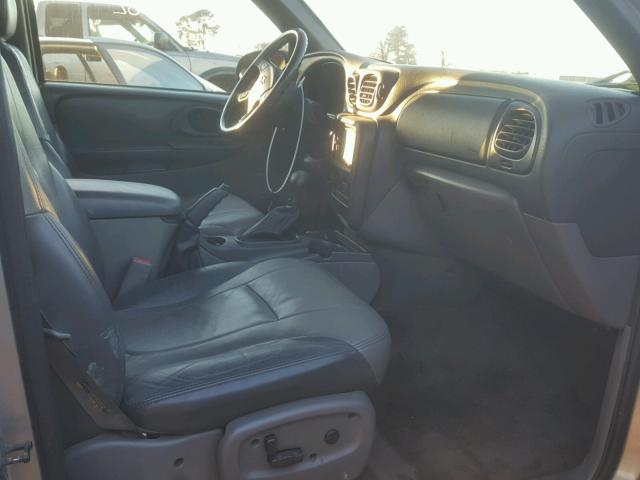 1GNDT13SX22516540 - 2002 CHEVROLET TRAILBLAZE TAN photo 5