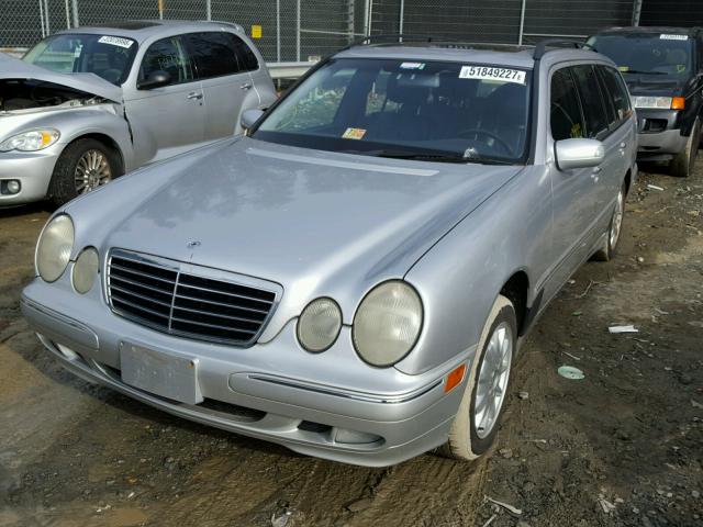 WDBJH82JX1X061378 - 2001 MERCEDES-BENZ E 320 4MAT SILVER photo 2